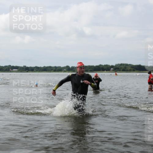 21.06.2026 - Viking Triathlon Michael Strokosch http://msf.ph/oto/9822369 21.06.2026 10:31:00 Schwimmen 98, 131, 454, 569, 637, 665 meine-sportfotos.de