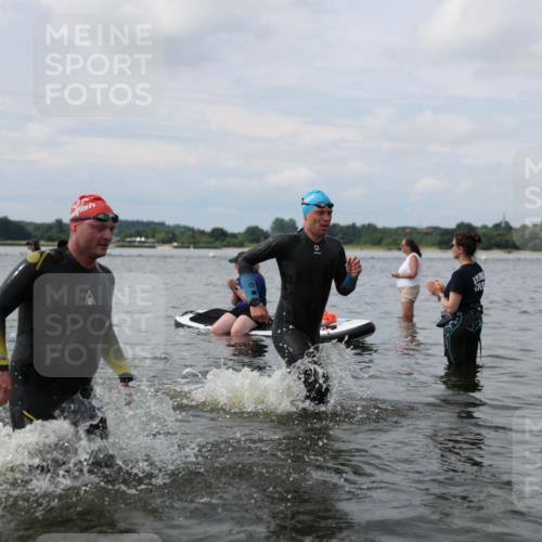 21.06.2026 - Viking Triathlon Michael Strokosch http://msf.ph/oto/9822374 21.06.2026 10:31:02 Schwimmen 14, 98, 131, 454, 569, 637, 665 meine-sportfotos.de