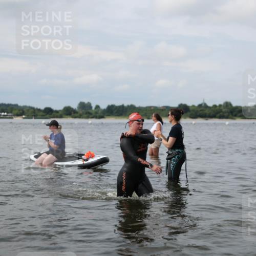 21.06.2026 - Viking Triathlon Michael Strokosch http://msf.ph/oto/9822381 21.06.2026 10:31:10 Schwimmen 14, 98, 486, 569, 637 meine-sportfotos.de