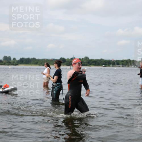 21.06.2026 - Viking Triathlon Michael Strokosch http://msf.ph/oto/9822385 21.06.2026 10:31:11 Schwimmen 14, 98, 486, 569, 637 meine-sportfotos.de