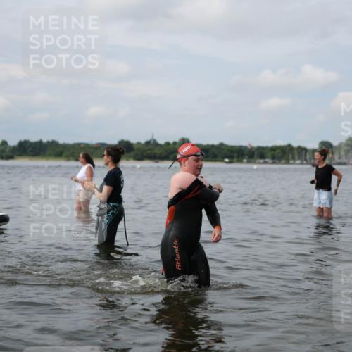 21.06.2026 - Viking Triathlon Michael Strokosch http://msf.ph/oto/9822386 21.06.2026 10:31:11 Schwimmen 14, 98, 486, 569, 637 meine-sportfotos.de