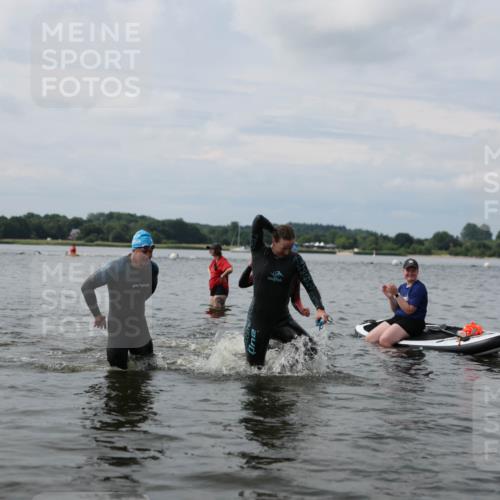 21.06.2026 - Viking Triathlon Michael Strokosch http://msf.ph/oto/9822388 21.06.2026 10:31:14 Schwimmen 14, 98, 486, 569, 637 meine-sportfotos.de