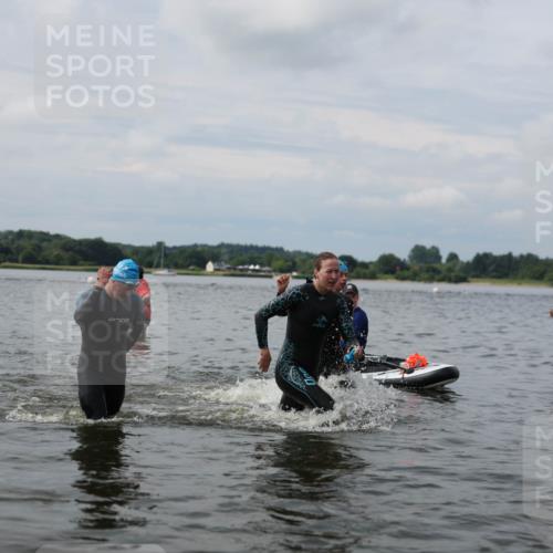 21.06.2026 - Viking Triathlon Michael Strokosch http://msf.ph/oto/9822391 21.06.2026 10:31:15 Schwimmen 14, 98, 486, 569, 637 meine-sportfotos.de