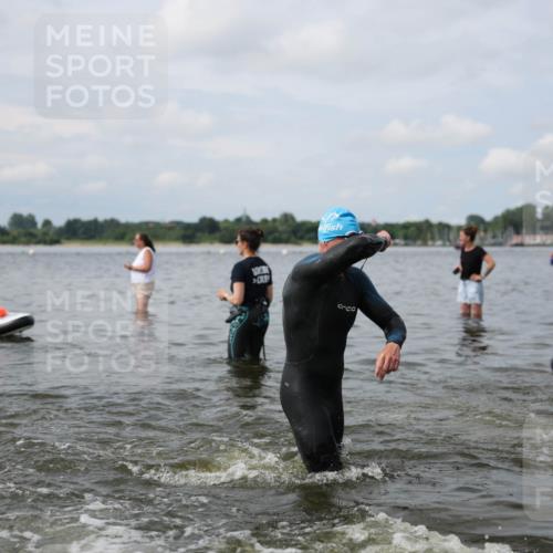 21.06.2026 - Viking Triathlon Michael Strokosch http://msf.ph/oto/9822406 21.06.2026 10:31:20 Schwimmen 14, 98, 486, 506, 569, 637 meine-sportfotos.de