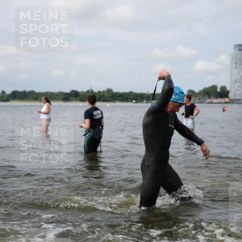 21.06.2026 - Viking Triathlon Michael Strokosch http://msf.ph/oto/9822407 21.06.2026 10:31:20 Schwimmen 14, 98, 486, 506, 569, 637 meine-sportfotos.de