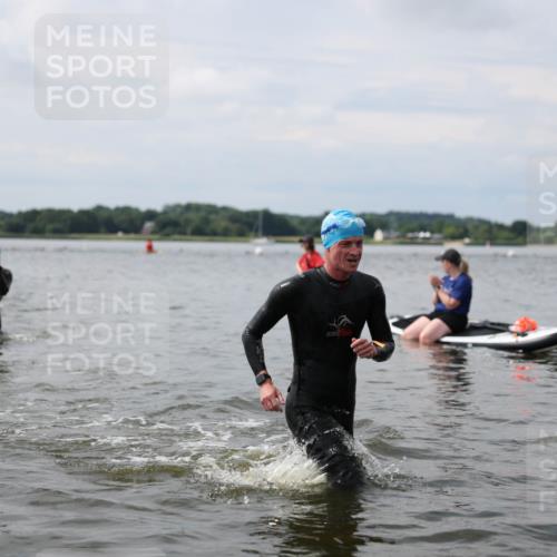 21.06.2026 - Viking Triathlon Michael Strokosch http://msf.ph/oto/9822411 21.06.2026 10:31:34 Schwimmen 17, 487, 506 meine-sportfotos.de