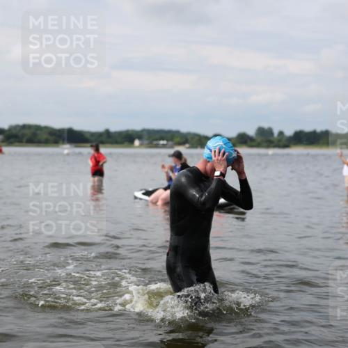 21.06.2026 - Viking Triathlon Michael Strokosch http://msf.ph/oto/9822413 21.06.2026 10:31:34 Schwimmen 17, 487, 506 meine-sportfotos.de