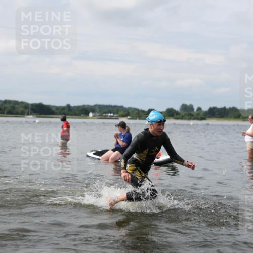 21.06.2026 - Viking Triathlon Michael Strokosch http://msf.ph/oto/9822422 21.06.2026 10:31:39 Schwimmen 17, 278, 487, 506 meine-sportfotos.de