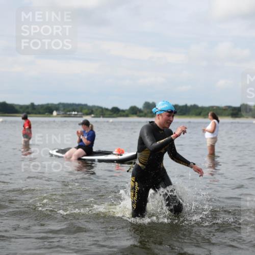 21.06.2026 - Viking Triathlon Michael Strokosch http://msf.ph/oto/9822424 21.06.2026 10:31:39 Schwimmen 17, 278, 487, 506 meine-sportfotos.de