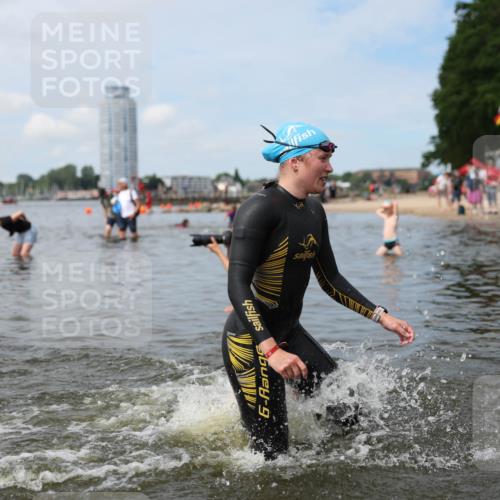 21.06.2026 - Viking Triathlon Michael Strokosch http://msf.ph/oto/9822432 21.06.2026 10:31:41 Schwimmen 17, 278, 487, 506 meine-sportfotos.de