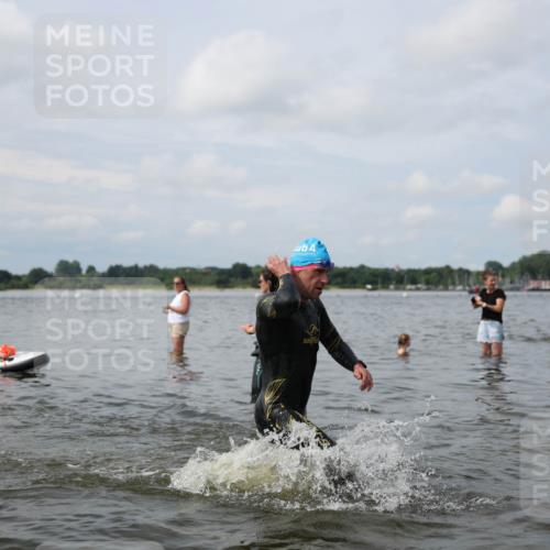 21.06.2026 - Viking Triathlon Michael Strokosch http://msf.ph/oto/9822437 21.06.2026 10:31:46 Schwimmen 17, 278, 487 meine-sportfotos.de