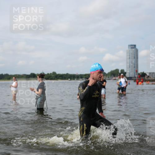 21.06.2026 - Viking Triathlon Michael Strokosch http://msf.ph/oto/9822439 21.06.2026 10:31:46 Schwimmen 17, 278, 487 meine-sportfotos.de