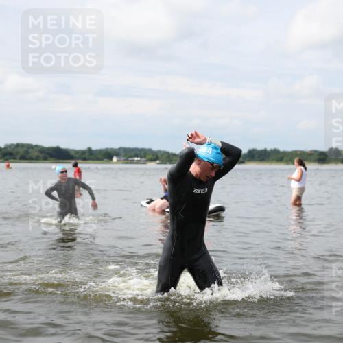 21.06.2026 - Viking Triathlon Michael Strokosch http://msf.ph/oto/9822458 21.06.2026 10:32:15 Schwimmen 13, 145 meine-sportfotos.de