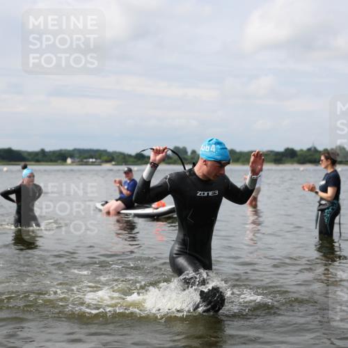 21.06.2026 - Viking Triathlon Michael Strokosch http://msf.ph/oto/9822460 21.06.2026 10:32:15 Schwimmen 13, 145 meine-sportfotos.de