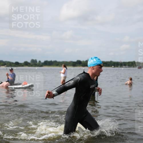 21.06.2026 - Viking Triathlon Michael Strokosch http://msf.ph/oto/9822463 21.06.2026 10:32:16 Schwimmen 13, 145 meine-sportfotos.de