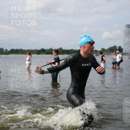 21.06.2026 - Viking Triathlon Michael Strokosch http://msf.ph/oto/9822465 21.06.2026 10:32:16 Schwimmen 13, 145 meine-sportfotos.de