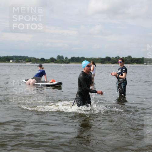 21.06.2026 - Viking Triathlon Michael Strokosch http://msf.ph/oto/9822470 21.06.2026 10:32:19 Schwimmen 13, 145 meine-sportfotos.de