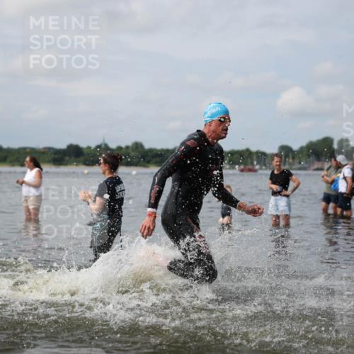 21.06.2026 - Viking Triathlon Michael Strokosch http://msf.ph/oto/9822502 21.06.2026 10:32:44 Schwimmen 126, 447, 500, 644 meine-sportfotos.de