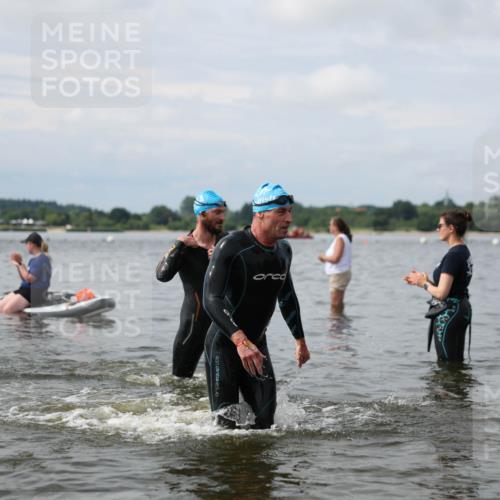 21.06.2026 - Viking Triathlon Michael Strokosch http://msf.ph/oto/9822599 21.06.2026 10:33:37 Schwimmen 28, 62, 180, 249, 265, 392, 410, 446, 524, 537 meine-sportfotos.de