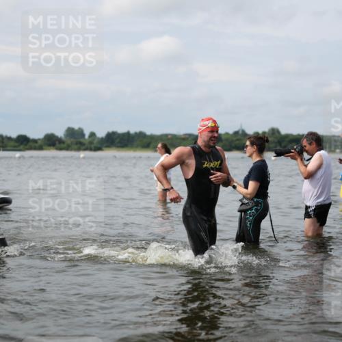 21.06.2026 - Viking Triathlon Michael Strokosch http://msf.ph/oto/9822711 21.06.2026 10:34:33 Schwimmen 51, 82, 118, 255, 386, 391, 440, 653 meine-sportfotos.de