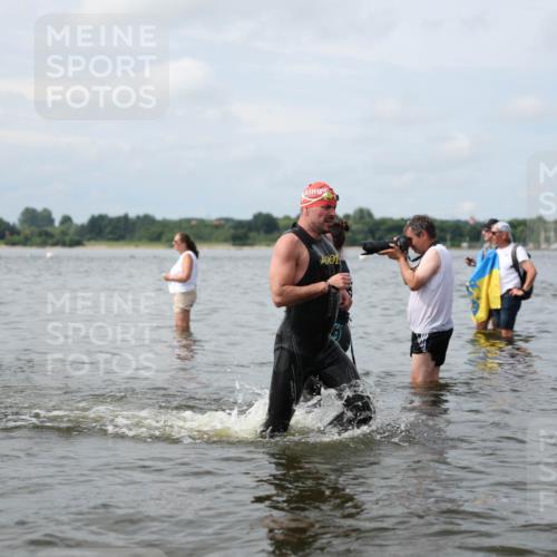 21.06.2026 - Viking Triathlon Michael Strokosch http://msf.ph/oto/9822712 21.06.2026 10:34:33 Schwimmen 51, 82, 118, 255, 386, 391, 440, 653 meine-sportfotos.de