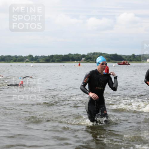 21.06.2026 - Viking Triathlon Michael Strokosch http://msf.ph/oto/9822755 21.06.2026 10:34:50 Schwimmen 18, 26, 51, 82, 118, 161, 199, 255, 267, 372, 386, 536, 621 meine-sportfotos.de