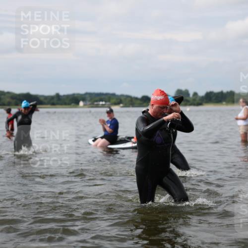 21.06.2026 - Viking Triathlon Michael Strokosch http://msf.ph/oto/9822778 21.06.2026 10:35:01 Schwimmen 18, 26, 73, 100, 199, 267, 372, 568, 621, 623 meine-sportfotos.de