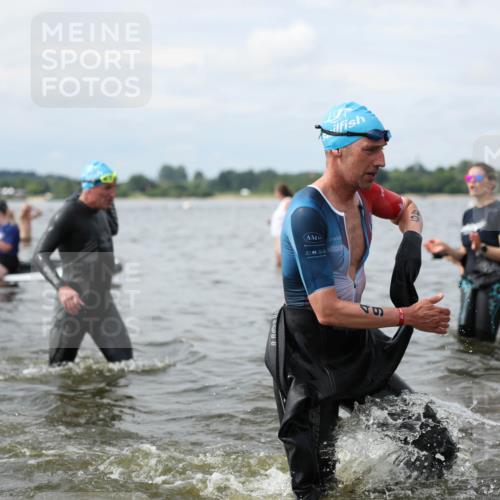 21.06.2026 - Viking Triathlon Michael Strokosch http://msf.ph/oto/9822847 21.06.2026 10:35:31 Schwimmen 49, 136, 194, 226, 242, 311, 332, 380, 430, 501, 551 meine-sportfotos.de