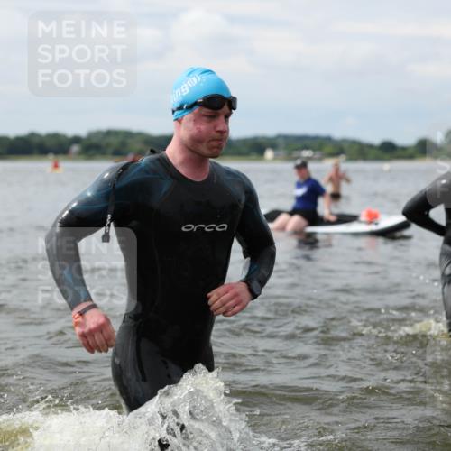21.06.2026 - Viking Triathlon Michael Strokosch http://msf.ph/oto/9822850 21.06.2026 10:35:32 Schwimmen 49, 136, 194, 226, 242, 311, 332, 380, 430, 501, 551 meine-sportfotos.de