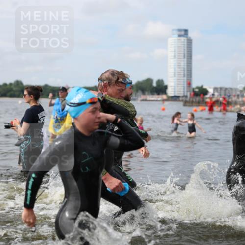 21.06.2026 - Viking Triathlon Michael Strokosch http://msf.ph/oto/9822865 21.06.2026 10:35:57 Schwimmen 20, 137, 200, 202, 323, 360, 472, 530, 560, 651, 656 meine-sportfotos.de