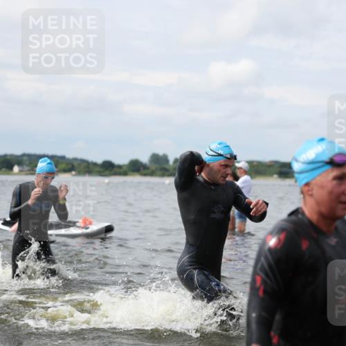 21.06.2026 - Viking Triathlon Michael Strokosch http://msf.ph/oto/9822884 21.06.2026 10:36:05 Schwimmen 20, 113, 200, 202, 205, 323, 360, 530, 556, 560, 656 meine-sportfotos.de
