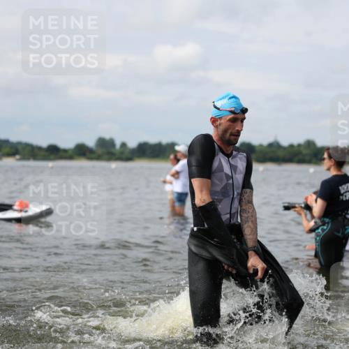 21.06.2026 - Viking Triathlon Michael Strokosch http://msf.ph/oto/9822916 21.06.2026 10:36:16 Schwimmen 16, 43, 113, 205, 323, 475, 543, 556, 560, 604, 612, 656 meine-sportfotos.de