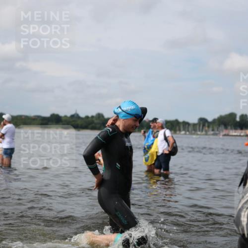 21.06.2026 - Viking Triathlon Michael Strokosch http://msf.ph/oto/9822935 21.06.2026 10:36:23 Schwimmen 16, 43, 113, 205, 219, 404, 475, 543, 556, 604, 612, 648 meine-sportfotos.de
