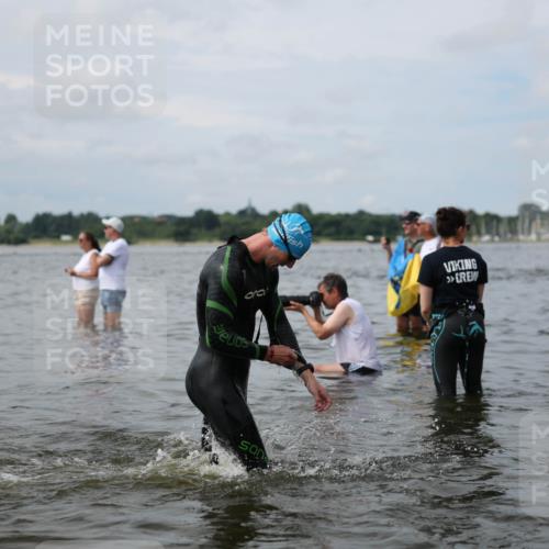 21.06.2026 - Viking Triathlon Michael Strokosch http://msf.ph/oto/9822980 21.06.2026 10:36:43 Schwimmen 68, 87, 122, 186, 219, 325, 364, 395, 404, 407, 526, 606, 648 meine-sportfotos.de