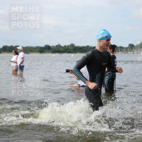 21.06.2026 - Viking Triathlon Michael Strokosch http://msf.ph/oto/9823000 21.06.2026 10:36:54 Schwimmen 68, 84, 87, 122, 142, 186, 325, 364, 395, 407, 553, 606 meine-sportfotos.de