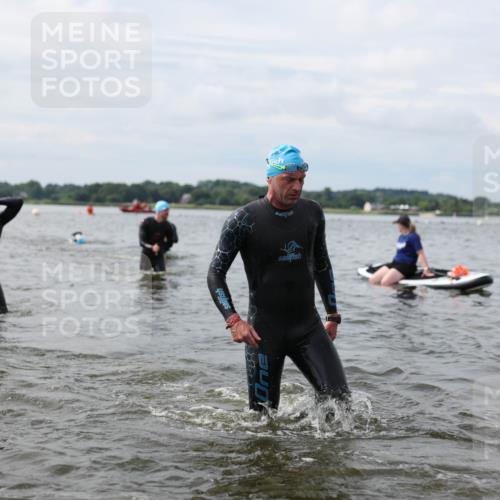 21.06.2026 - Viking Triathlon Michael Strokosch http://msf.ph/oto/9823013 21.06.2026 10:36:58 Schwimmen 84, 87, 122, 142, 186, 325, 364, 395, 407, 553, 606 meine-sportfotos.de