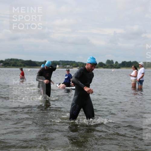 21.06.2026 - Viking Triathlon Michael Strokosch http://msf.ph/oto/9823022 21.06.2026 10:37:02 Schwimmen 84, 89, 122, 142, 186, 325, 395, 407, 455, 553 meine-sportfotos.de