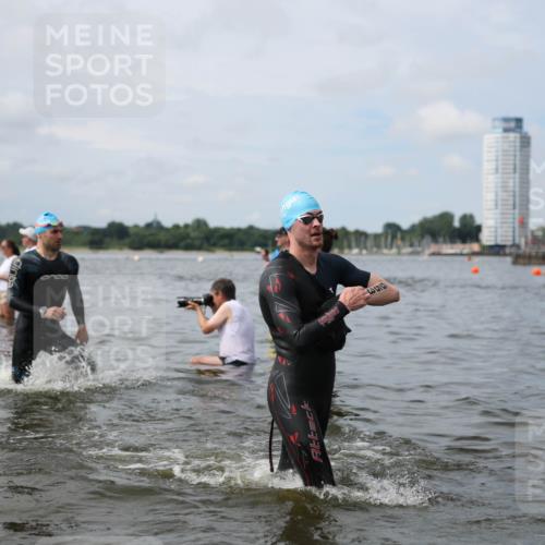 21.06.2026 - Viking Triathlon Michael Strokosch http://msf.ph/oto/9823030 21.06.2026 10:37:08 Schwimmen 64, 84, 89, 142, 186, 370, 407, 455, 553 meine-sportfotos.de