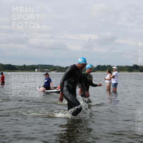 21.06.2026 - Viking Triathlon Michael Strokosch http://msf.ph/oto/9823041 21.06.2026 10:37:16 Schwimmen 64, 89, 111, 142, 370, 450, 455, 553 meine-sportfotos.de