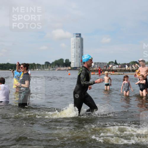 21.06.2026 - Viking Triathlon Michael Strokosch http://msf.ph/oto/9823051 21.06.2026 10:37:19 Schwimmen 64, 89, 111, 239, 370, 450, 455, 545 meine-sportfotos.de