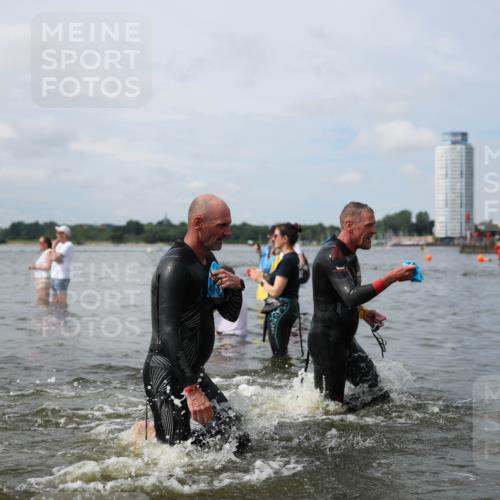 21.06.2026 - Viking Triathlon Michael Strokosch http://msf.ph/oto/9823075 21.06.2026 10:37:28 Schwimmen 64, 111, 239, 243, 370, 450, 513, 545 meine-sportfotos.de