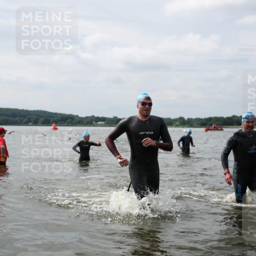 21.06.2026 - Viking Triathlon Michael Strokosch http://msf.ph/oto/9823076 21.06.2026 10:37:35 Schwimmen 111, 197, 239, 243, 450, 467, 513, 545, 633 meine-sportfotos.de