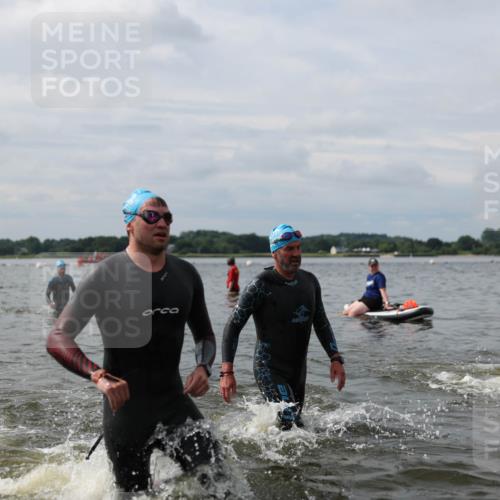 21.06.2026 - Viking Triathlon Michael Strokosch http://msf.ph/oto/9823080 21.06.2026 10:37:36 Schwimmen 111, 197, 239, 243, 467, 513, 545, 633 meine-sportfotos.de