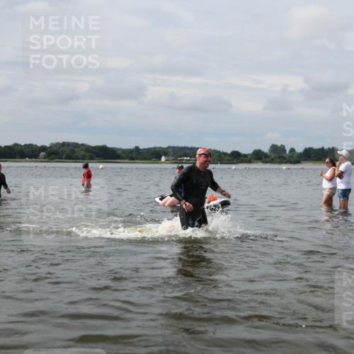 21.06.2026 - Viking Triathlon Michael Strokosch http://msf.ph/oto/9823113 21.06.2026 10:37:49 Schwimmen 99, 171, 197, 241, 243, 285, 449, 467, 633 meine-sportfotos.de