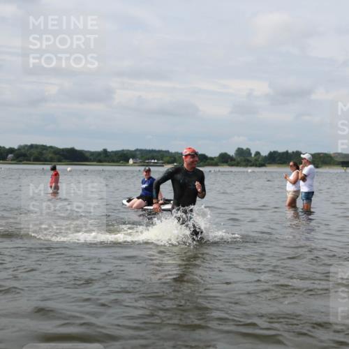 21.06.2026 - Viking Triathlon Michael Strokosch http://msf.ph/oto/9823114 21.06.2026 10:37:49 Schwimmen 99, 171, 197, 241, 243, 285, 449, 467, 633 meine-sportfotos.de