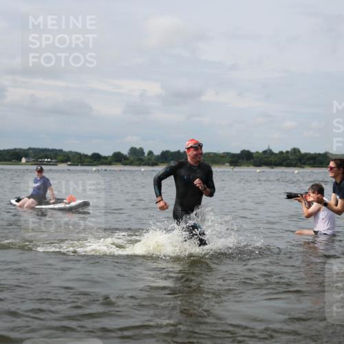 21.06.2026 - Viking Triathlon Michael Strokosch http://msf.ph/oto/9823118 21.06.2026 10:37:50 Schwimmen 99, 171, 197, 241, 243, 285, 449, 467, 633 meine-sportfotos.de