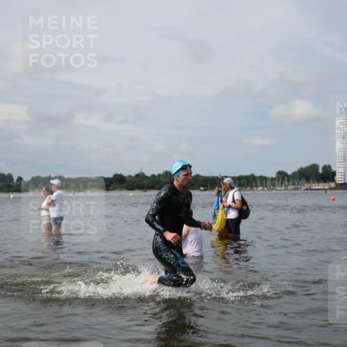 21.06.2026 - Viking Triathlon Michael Strokosch http://msf.ph/oto/9823173 21.06.2026 10:38:20 Schwimmen 55, 300, 315, 316, 397, 465, 546, 567 meine-sportfotos.de
