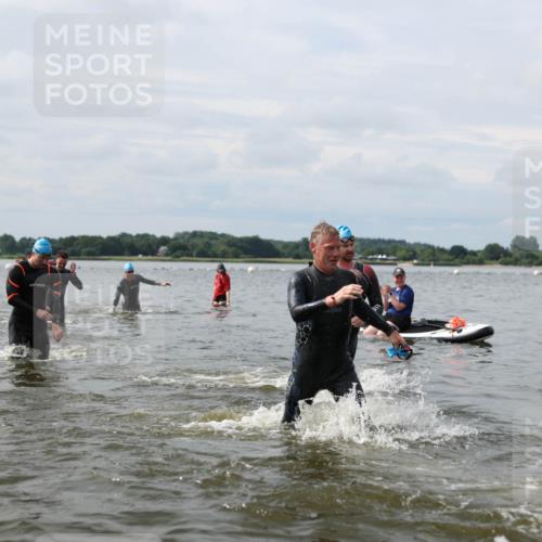 21.06.2026 - Viking Triathlon Michael Strokosch http://msf.ph/oto/9823186 21.06.2026 10:38:28 Schwimmen 53, 55, 300, 303, 316, 397, 546, 567 meine-sportfotos.de