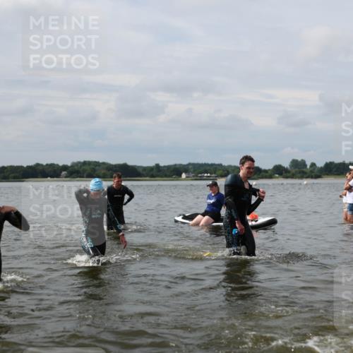 21.06.2026 - Viking Triathlon Michael Strokosch http://msf.ph/oto/9823207 21.06.2026 10:38:34 Schwimmen 53, 55, 144, 300, 303, 397, 419, 546, 567, 666 meine-sportfotos.de