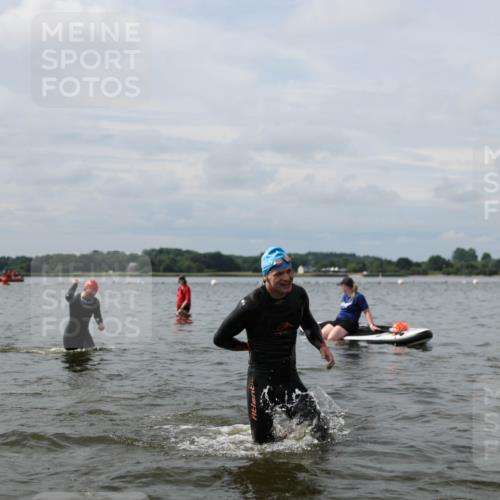 21.06.2026 - Viking Triathlon Michael Strokosch http://msf.ph/oto/9823226 21.06.2026 10:38:42 Schwimmen 53, 55, 144, 303, 397, 419, 546, 559, 666 meine-sportfotos.de